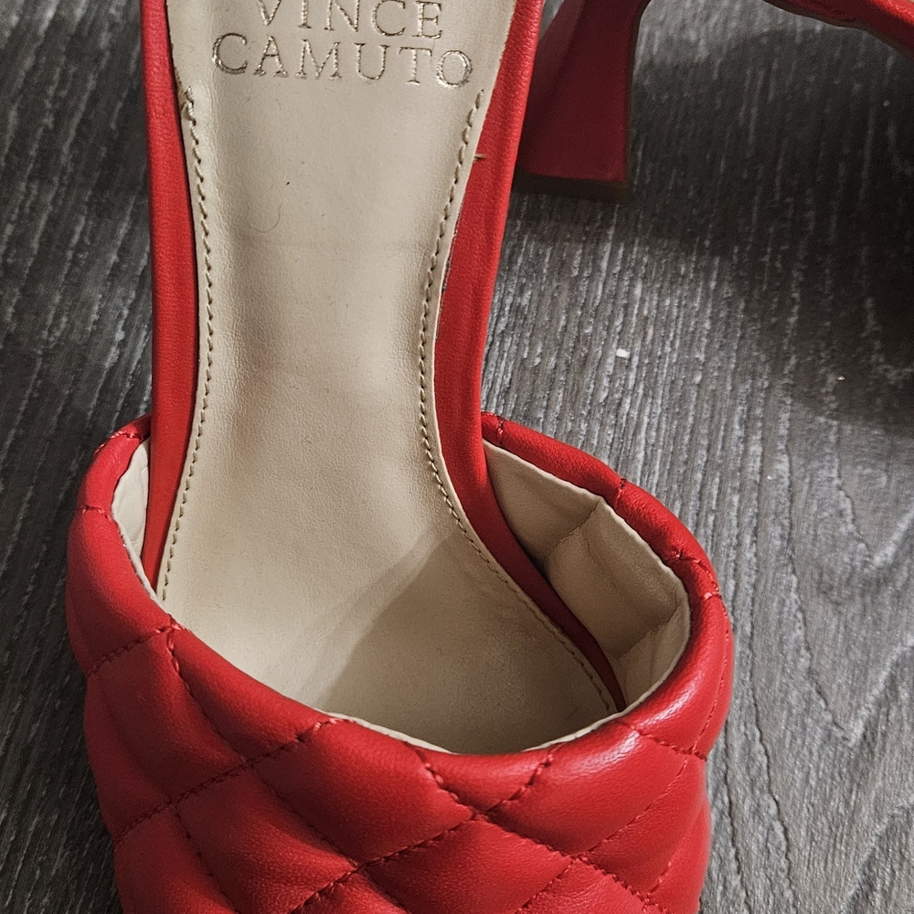 Vince Camuto Red Quilted Women's Heels - Picture 5 of 7